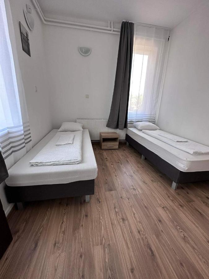 Gabor Panzio Aparthotel Gyál Eksteriør bilde